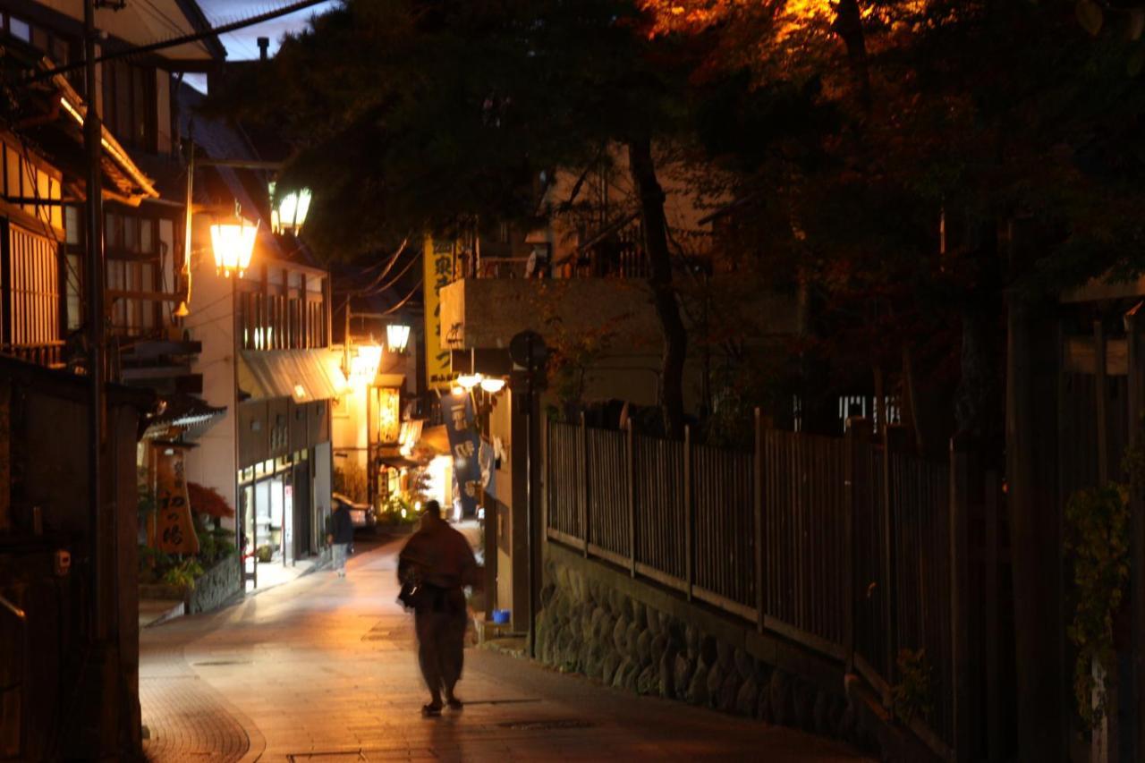 涩酒店 山之內 外观 照片